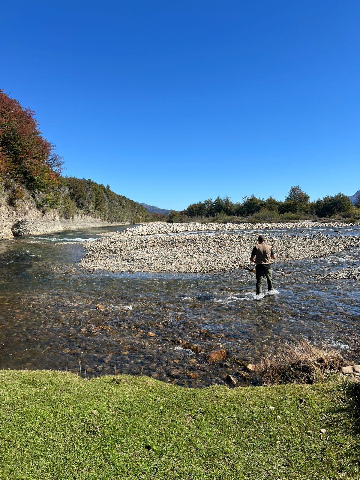 Fly fishing in cold rivers 1