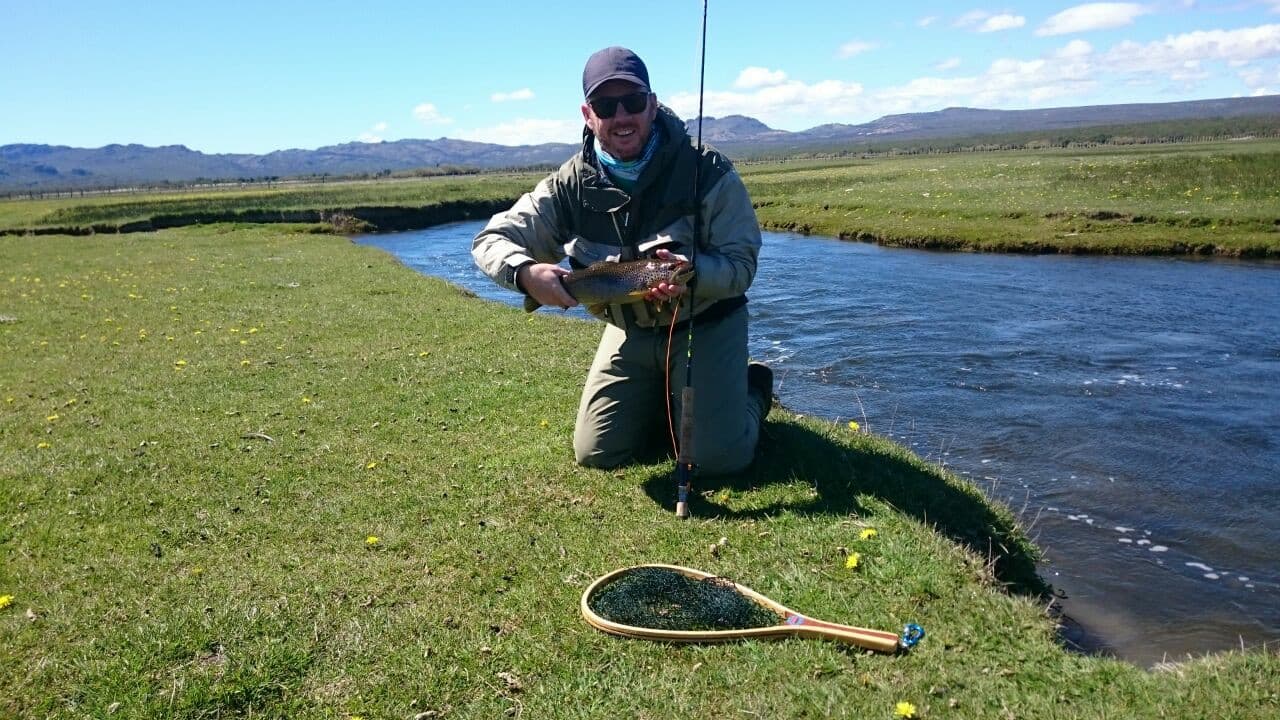 Fly fishing in cold rivers 4